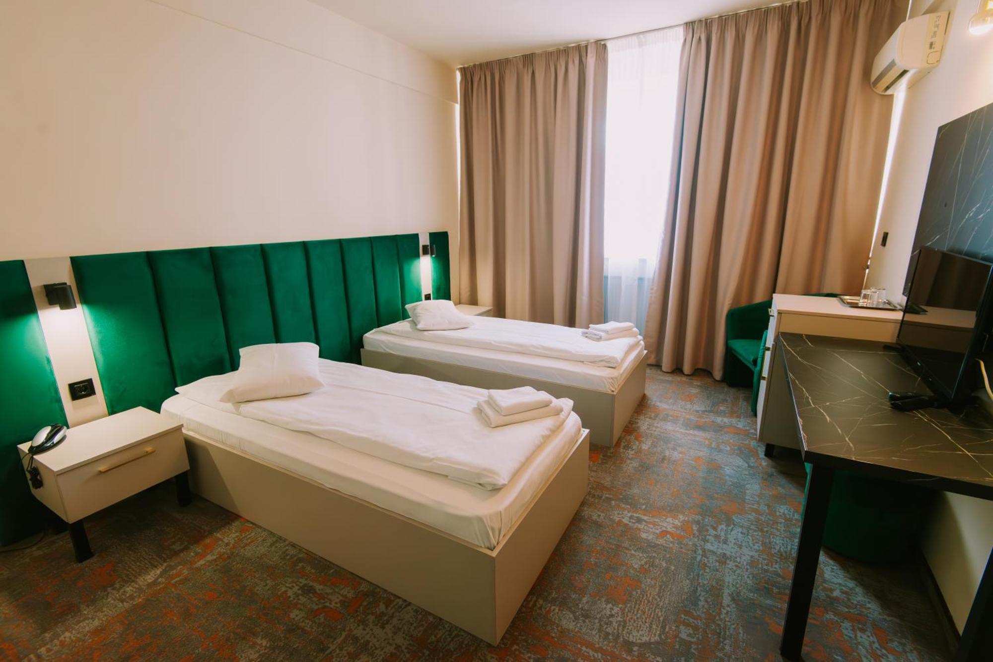 Hotel Victoria クルージュ＝ナポカ エクステリア 写真